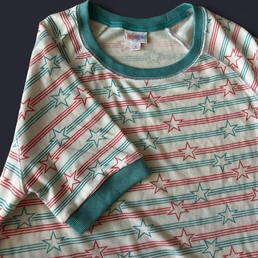 LuLaRoe Patriotic Star Tee – Size M